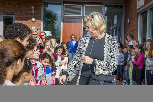 Princess Laurentien of The Netherlands reads at the Day of Sustainability at De Pantarijn School