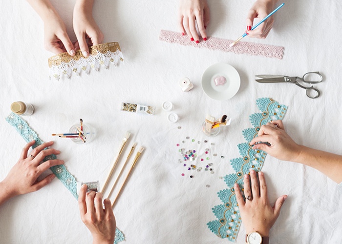 diy paso a paso manualidad corona de encajes para niños y niñas princesas y principes cumpleaños sesión de fotos juegos