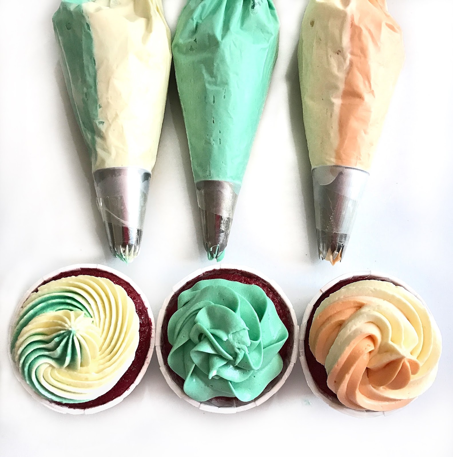 Using different piping tips to frost cupcakes
