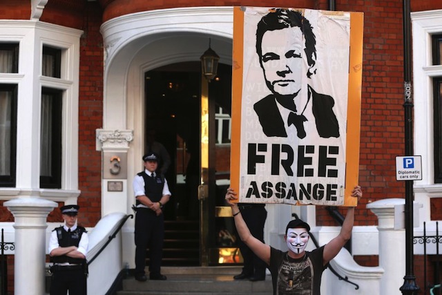 I know how to get Julian Assange out of the Embassy