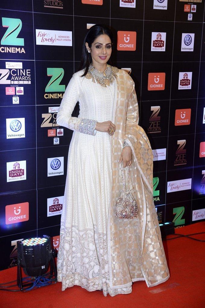 Sridevi Kapoor Pics At Zee Cine Awards In White Dress