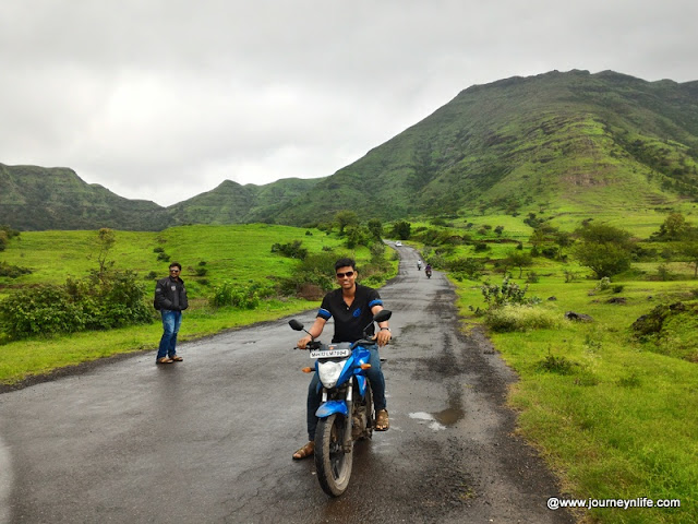 Scenic monsoon bike ride to Malshej Ghat from Pune