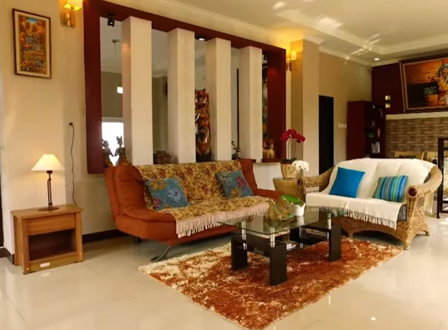 Hunian Cantik di Ujung Bukit