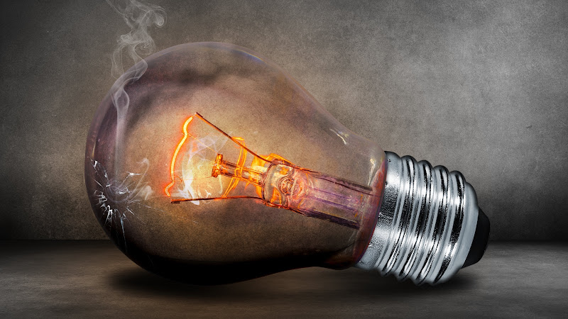 Photoshop Illustration with a Lighting Bulb HD