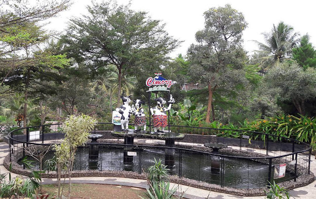 kolam ikan buas di cimory semarang kolam ikan buas di cimory semarang