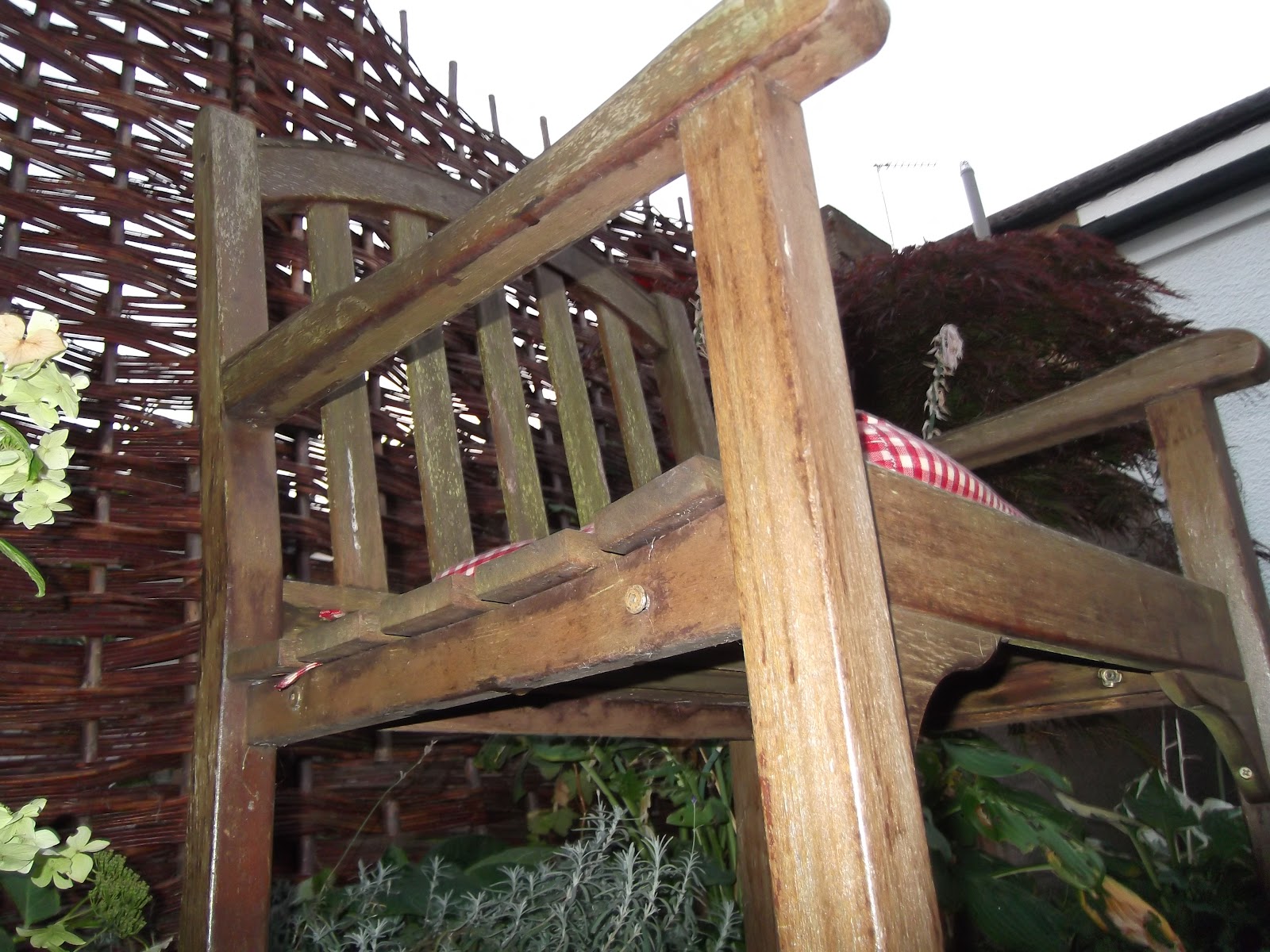 G321 AS Coursework Camera angles used in horror movies