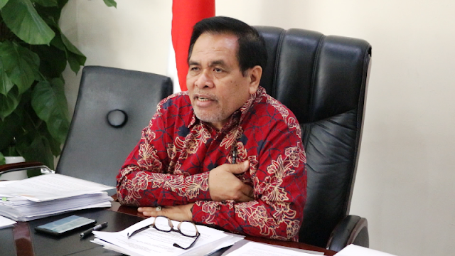 Djauhari Oratmangung Apresiasi Solidaritas Indonesia-Tiongkok Melawan COVID-19 pada Hari Perawat Sedunia Djauhari Oratmangung Apresiasi Solidaritas Indonesia-Tiongkok Melawan COVID-19 pada Hari Perawat Sedunia