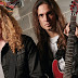 Às vezes, Dave Mustaine não entende o que Kiko Loureiro fala