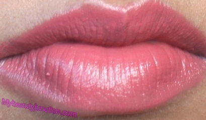 Estee Lauder Pure Color Envy Sculpting lipstick in 410 Dynamic review, swatches, photos