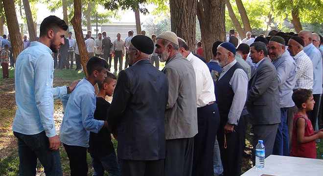 HÜDA PAR’dan Silvan’da bayramlaşma programı HÜDA PAR’dan Silvan’da bayramlaşma programı