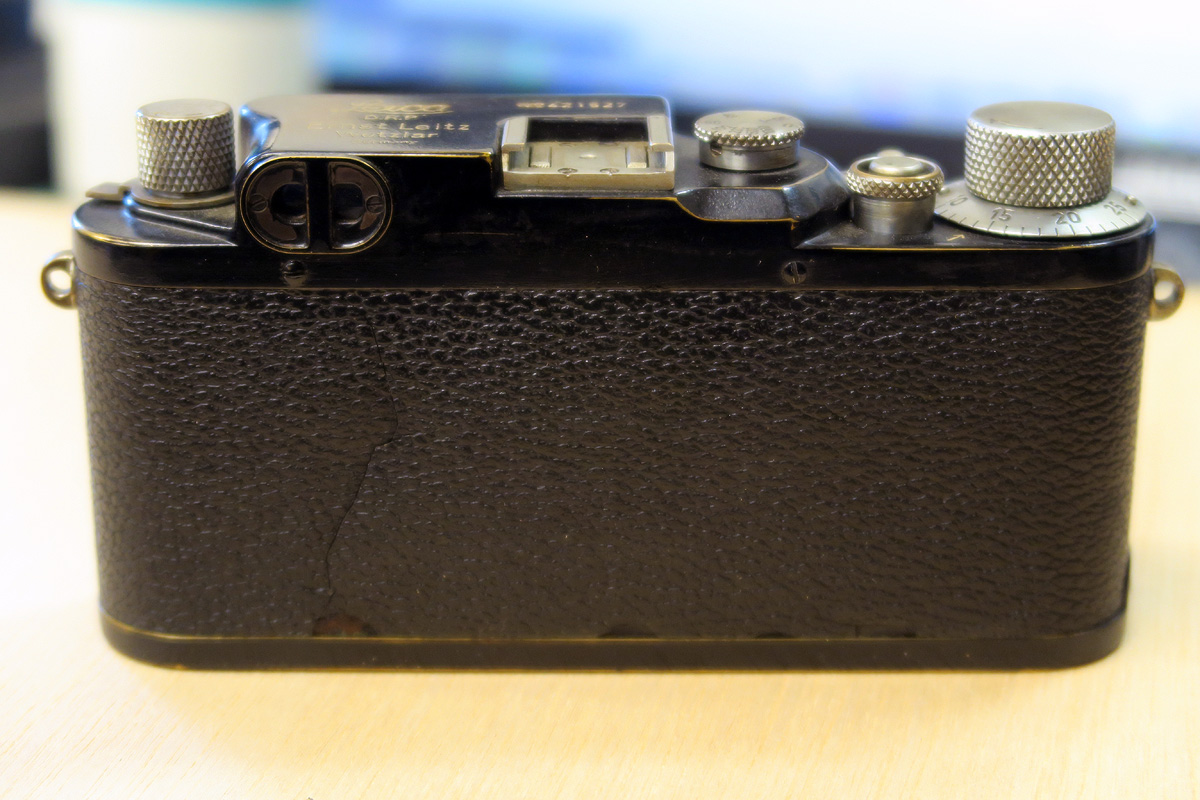 Aki-Asahi.com 店主激闘ブログ: Leica IIの貼り替え