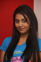 HeyAndhra Actress Vidya Latest Photos in Jeans HeyAndhra.com