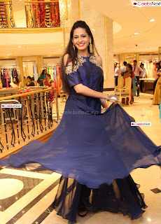 Swetha Jadhav Beautiful evening gown at Neerus Fashion Show 15th December 2016 .xyz 06