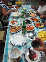 Almoço Hostal Los Hermanos, camarão, lagosta, mojito e cerveja