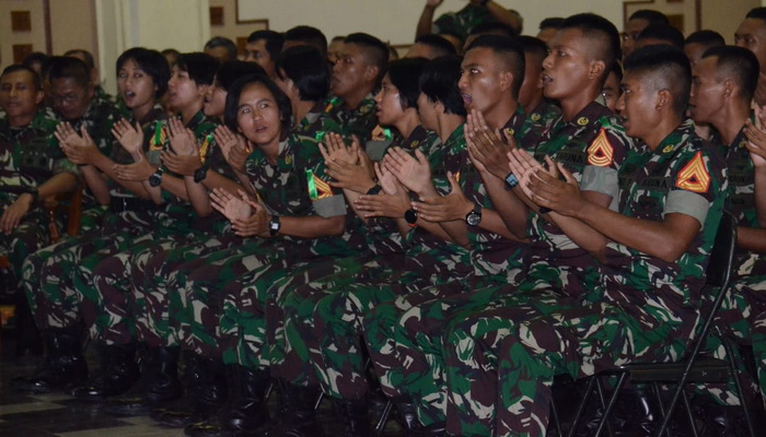 Pangdivif 2 Kostrad Yuniarto Gembleng 38 Taruna Tk IV/Yon Wreda