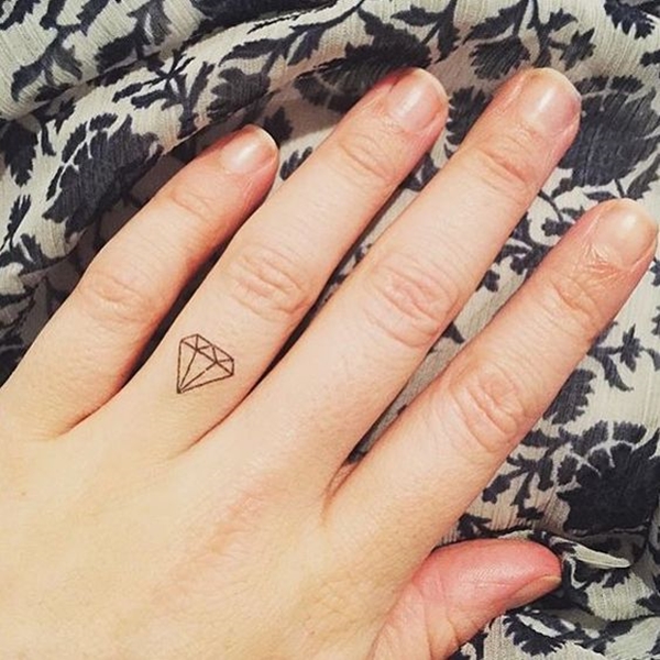Mini tatuagem feminina Mini tatuagem feminina