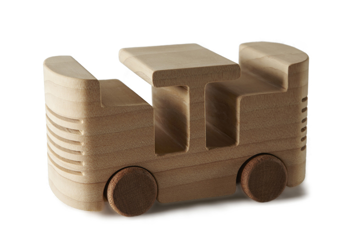 Kazuyo Komoda wooden toy car
