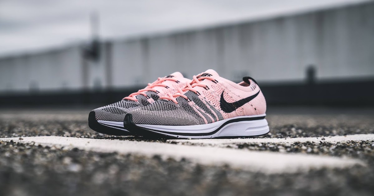 nikelab flyknit trainer