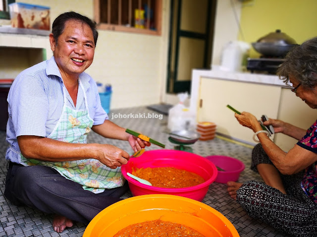 Acong Ota (Otak Otak) in Tanjung Pinang. Bintan Island Acong-Ota-Otak-Otak-Tanjung-Pinang-Bintan-Island