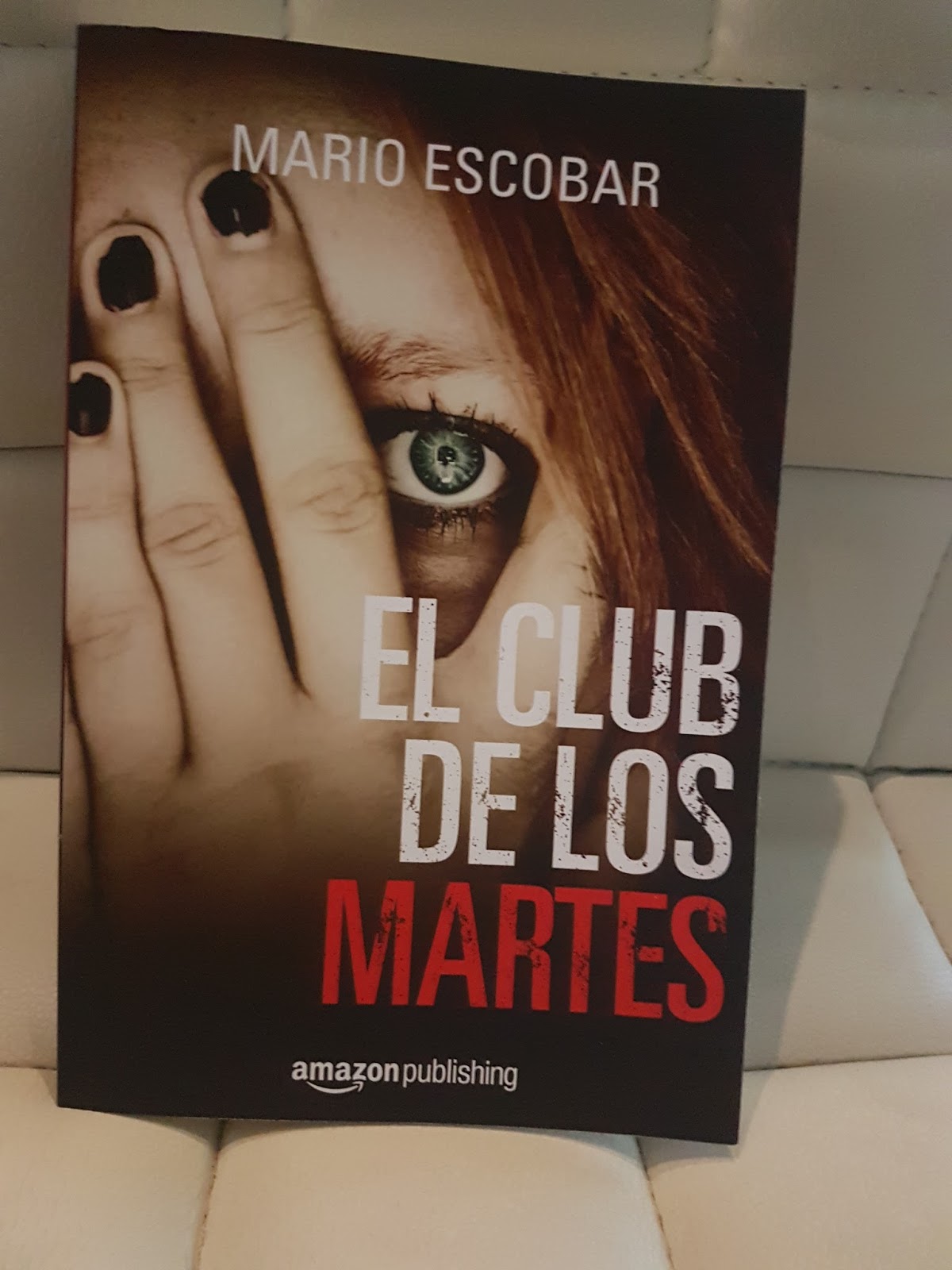 “El club de los martes” - Mario Escobar