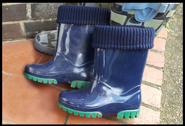 dirty navy blue welly boots