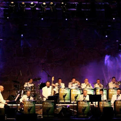 Wall Big Band