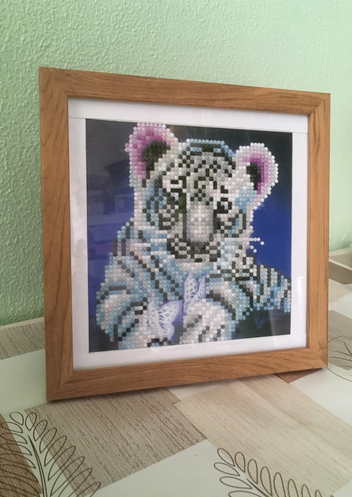 Mariette maakt het zelf Een kleine diamond painting af