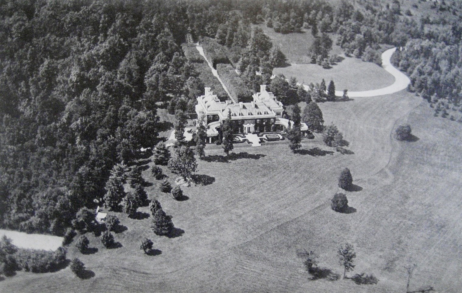 Half Windsor Full Throttle Gilded Age Mansions & Estates on Long