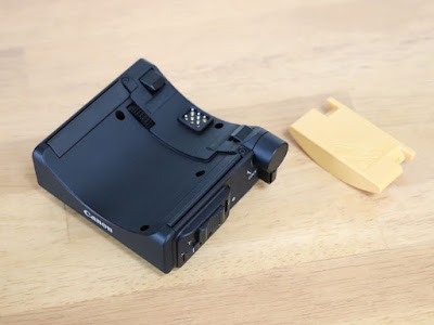 保護カバーを外したところ Canon (キヤノン) パワーズームアダプター PZ-E1