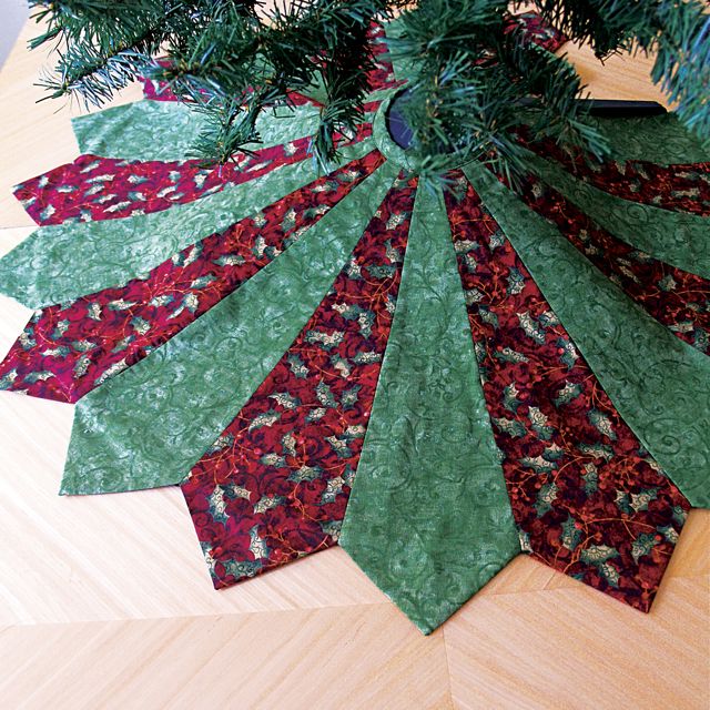 quilt-inspiration-free-pattern-day-christmas-tree-skirts
