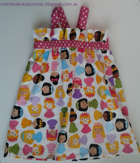 Con hilos, lanas y botones: vestido paperbag de princesas para niña