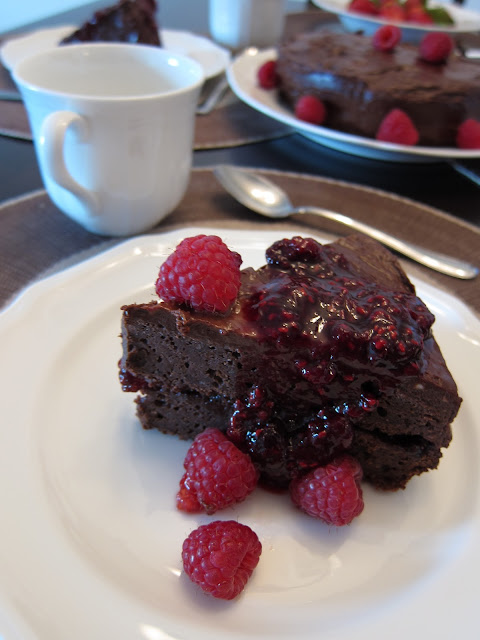 gluten-free chocolate cake