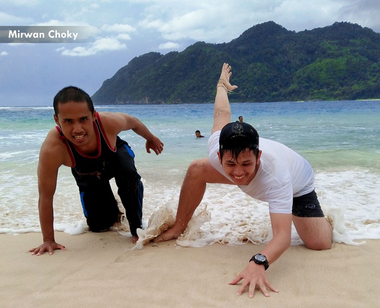  Jadi Tour Guide orang Thailand di Pantai Lampuuk