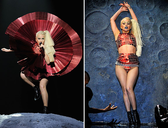2011-ema-gaga-moon.jpg