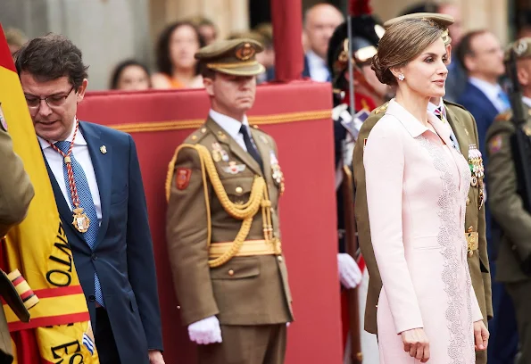 Queen Letizia of Spain attends the ceremony of the delivery of the Spanish National flag to the Specialties Regiment of Engineers number