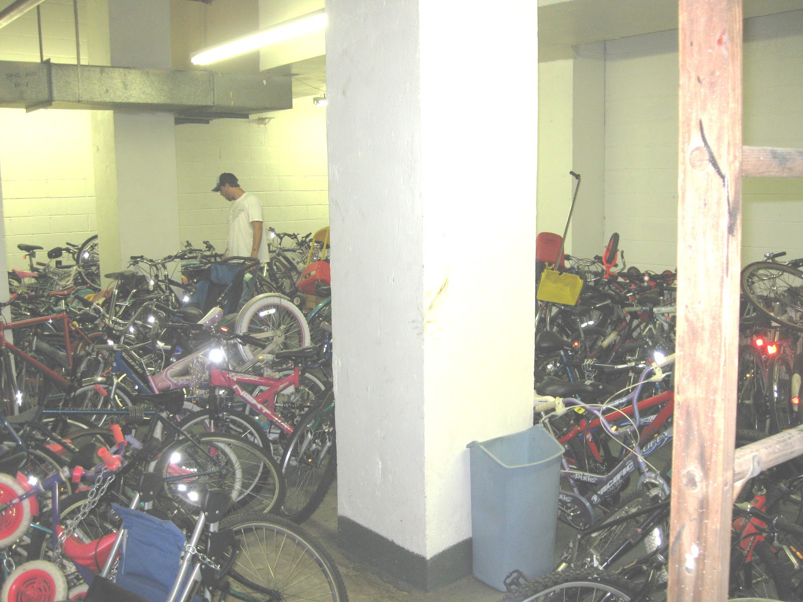 NYC BIKE STORAGE. HOW TO DESIGN BIKE STORAGE ROOMS IN NYC Red Hook