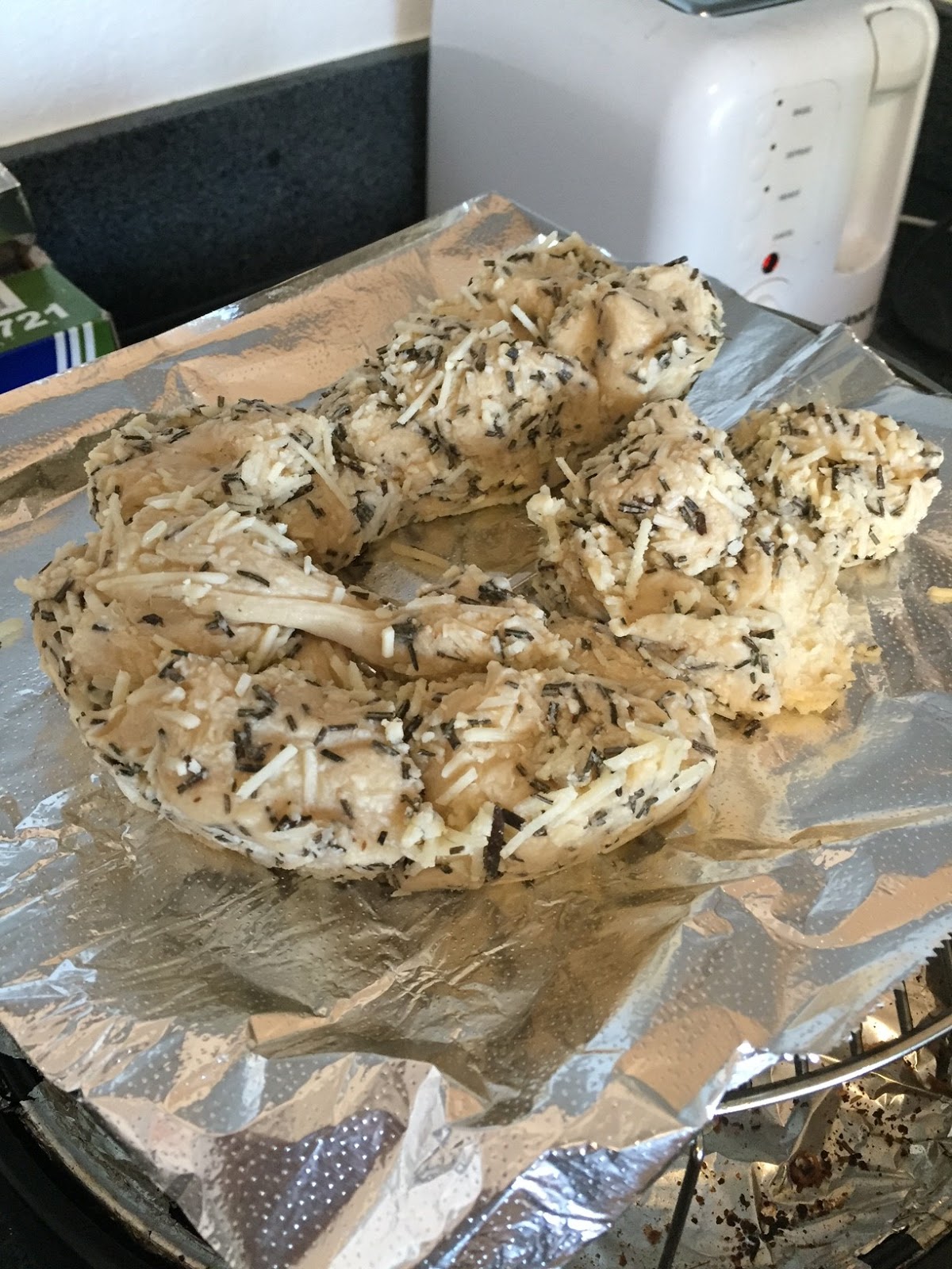 Review Trader Joe's Rosemary Garlic Monkey Bread A Nibble Bit