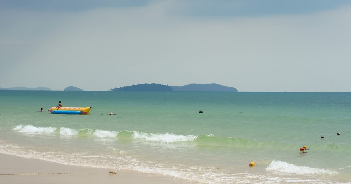 Поющий пляж. Остров петрова владивосток. Стеклянный пляж в россии. Поют на пляже. Пляж в манчестере.