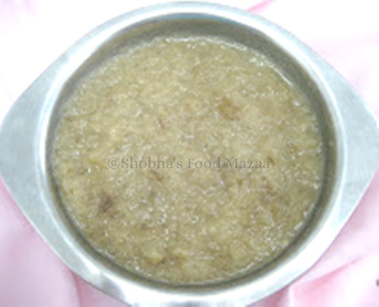 Shobha's Food Mazaa WHITE ONION GRAVY FOR SHAHI CURRIES