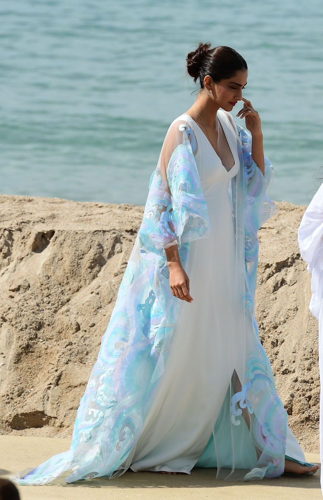 Sonam Kapoor Super Sexy Cleavage Show At a Beach Photoshoot During 70th Cannes Film Festival 2017