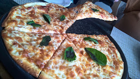Where to have best pizzas in mumbai