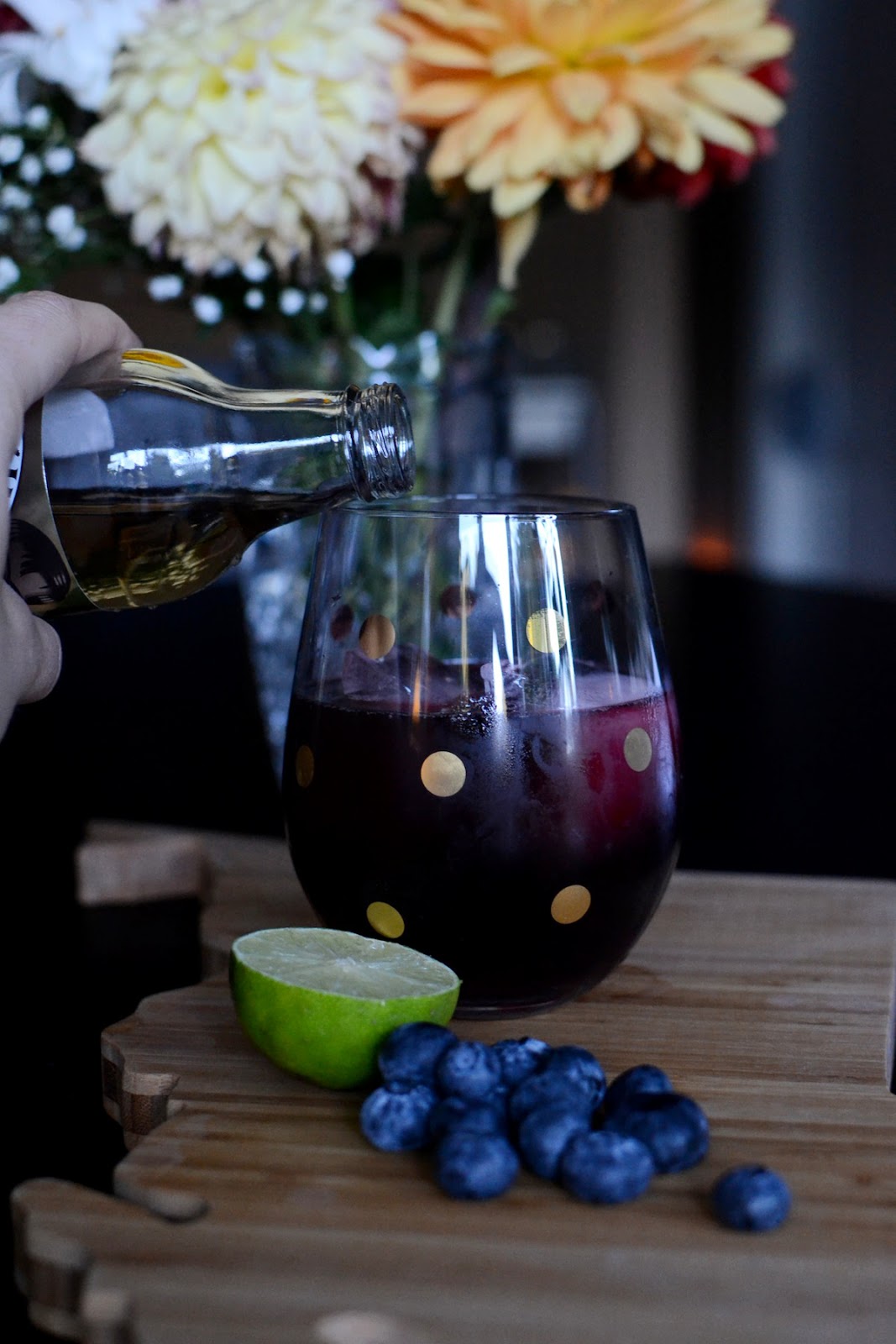 Blueberry vodka moscow mule easy summer cocktail recipe