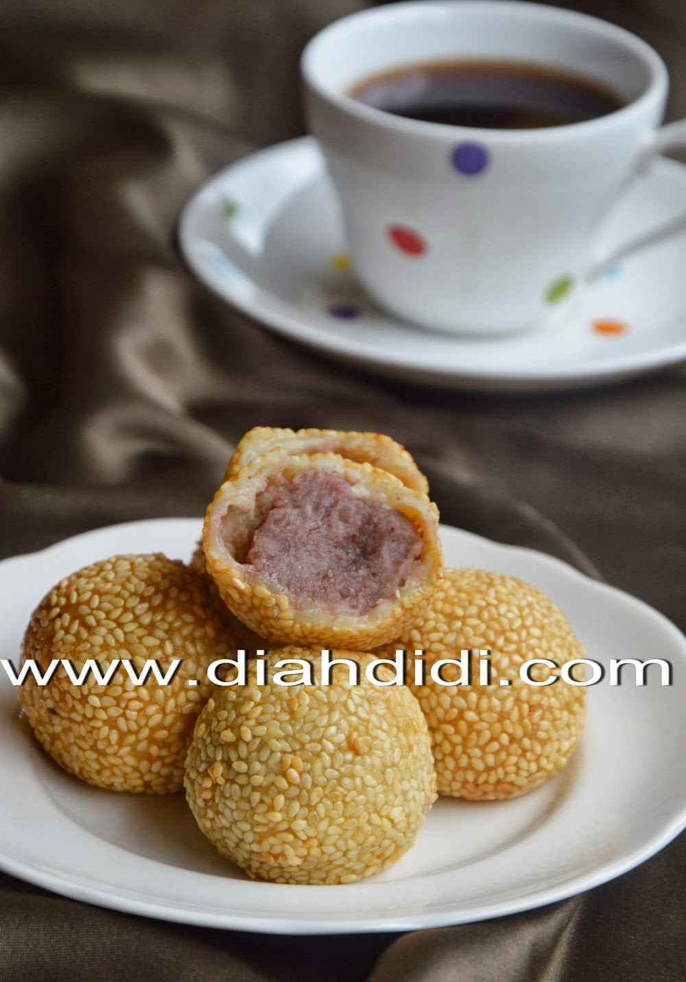 Diah Didi s Kitchen Onde Onde Isi Kacang Merah diah-didi-s-kitchen-onde-onde-isi-kacang-merah