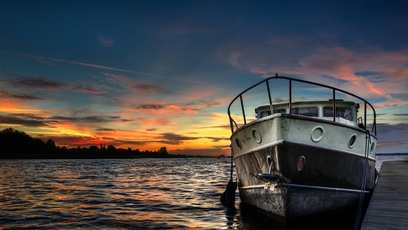 Boat and Sunset HD