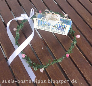 Freudentränen- Taschentücher und Brautkranz vintage brautparty bridal shower spitze, überschlaglaken, diy stuhlhussen, großmutters Bettwäsche, Blümchenporzellan, Spitzendeckchen, Handarbeit, Hochzeit, Stampin Up! Demonstratorin in Coburg, Gastgeschenke mit BigShot und Raffaello