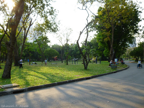 An afternoon in Lumphini Park