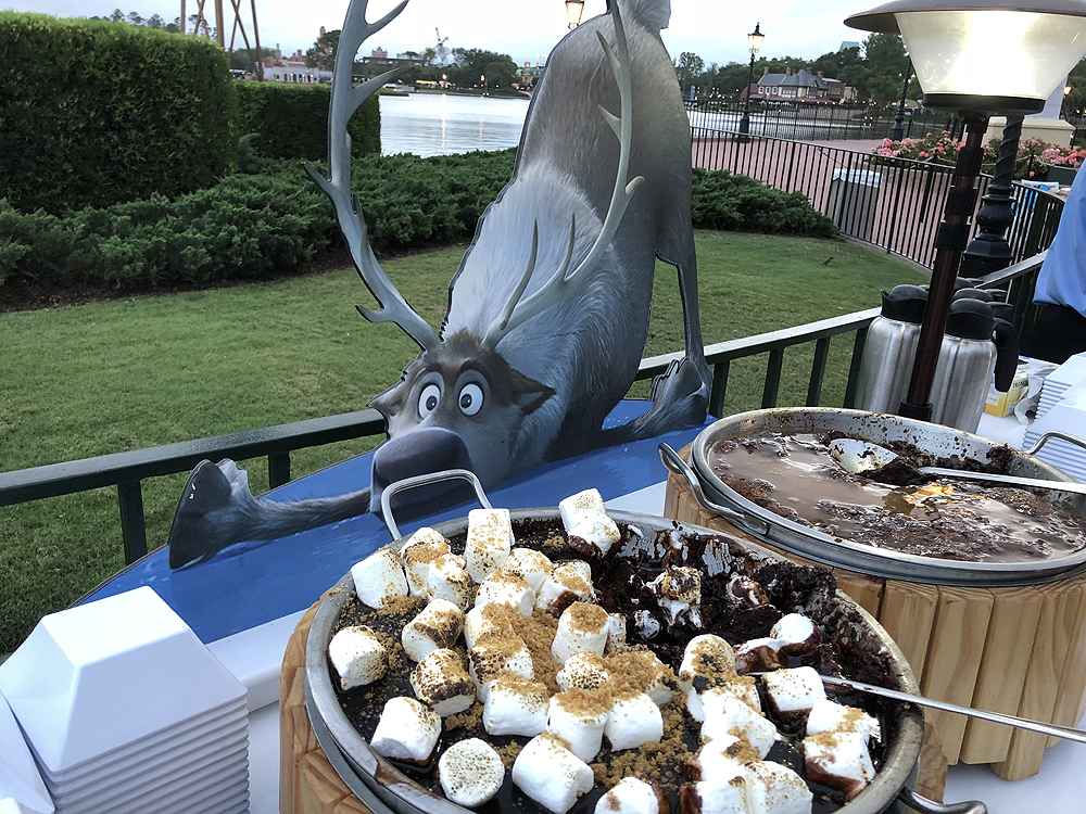 {photo diary & review} Frozen Ever After Sparkling Dessert Party