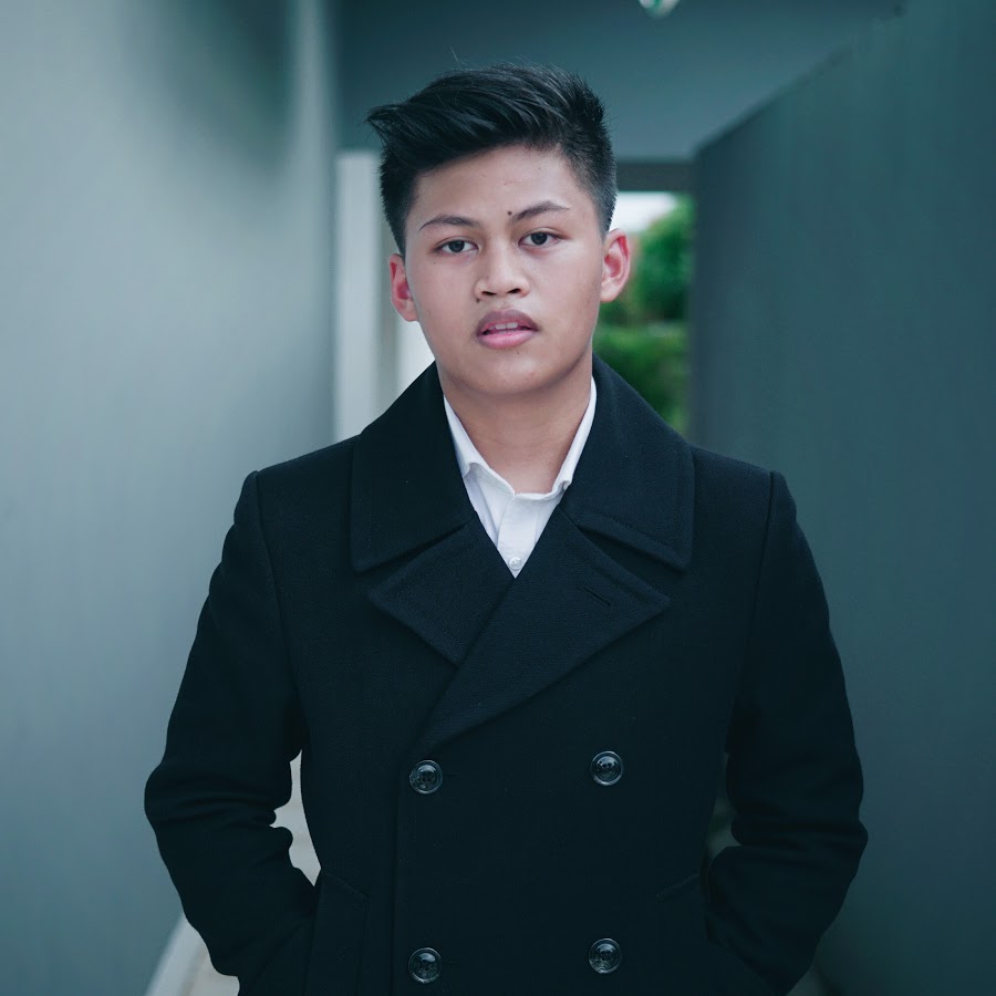Profil Biodata Biografi Dan Fakta Lengkap Agung Hapsah Youtuber Cinematic Indonesia Terbaik Kpop Squad Media All About K Pop And Intermezzo