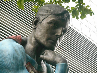 El pensador (Superman) - Nadín Ospina