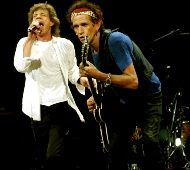 The Rolling Stones Foto de The Rolling Stones cantando en el escenario